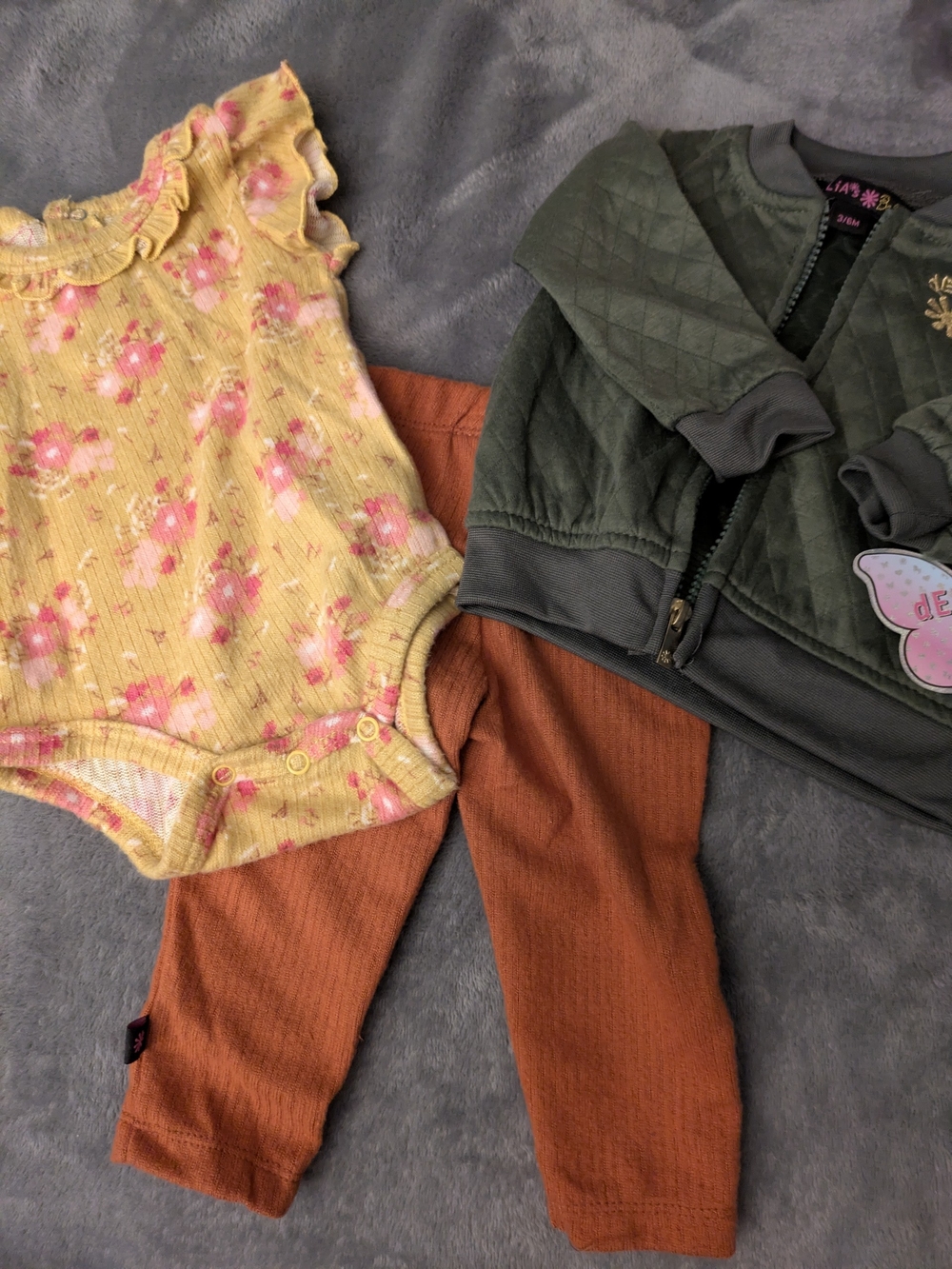Baby Girls' dELiA*s  Three Piece SET Size 3/6 Months NWT
